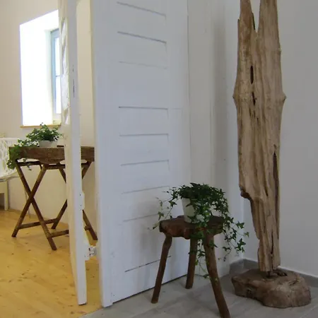 Gara Private Escape With Modern Comfort And Spacious Covered Terrace 度假居