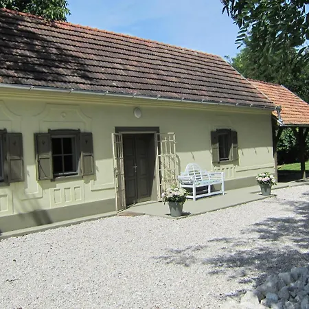 度假居 Gara Private Escape With Modern Comfort And Spacious Covered Terrace Garabonc