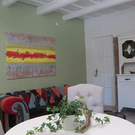 Gara Private Escape With Modern Comfort And Spacious Covered Terrace 度假居