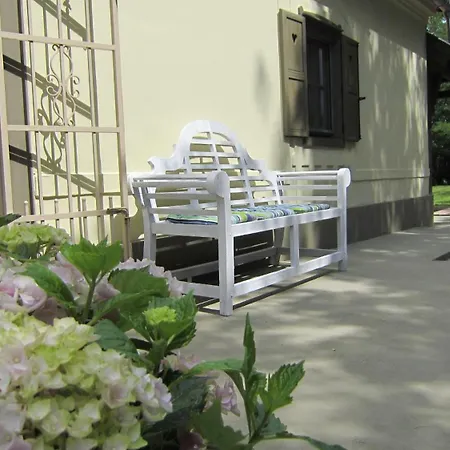 Gara Private Escape With Modern Comfort And Spacious Covered Terrace 度假居 *